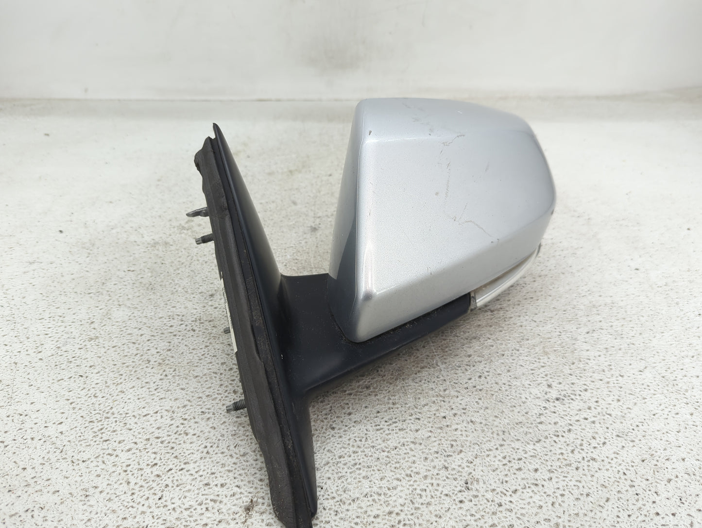 2016-2018 Cadillac Ats Driver Side View Mirror - Left Door Mirror OEM Used - Oemusedautoparts1.com