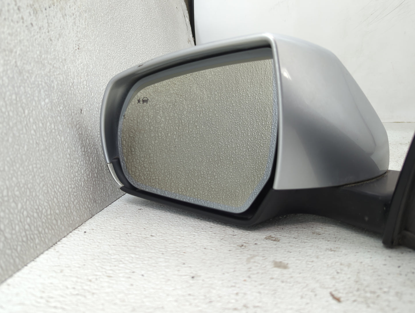 2016-2018 Cadillac Ats Driver Side View Mirror - Left Door Mirror OEM Used - Oemusedautoparts1.com