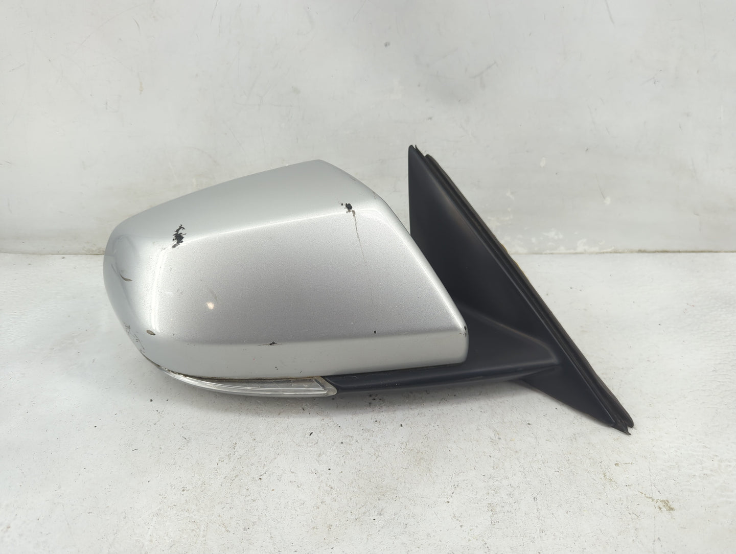 2016-2018 Cadillac Ats Passenger Side View Mirror - Right Door Mirror OEM Used - Oemusedautoparts1.com