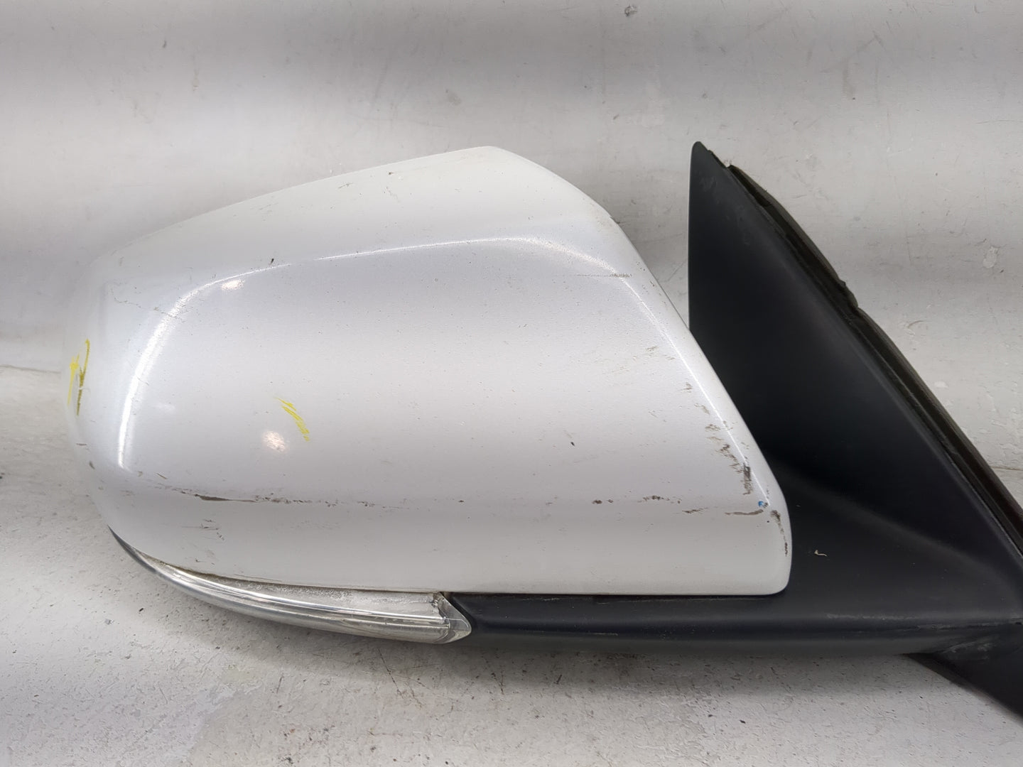 2014-2018 Cadillac Ats Passenger Side View Mirror - Right Door Mirror OEM Used - Oemusedautoparts1.com