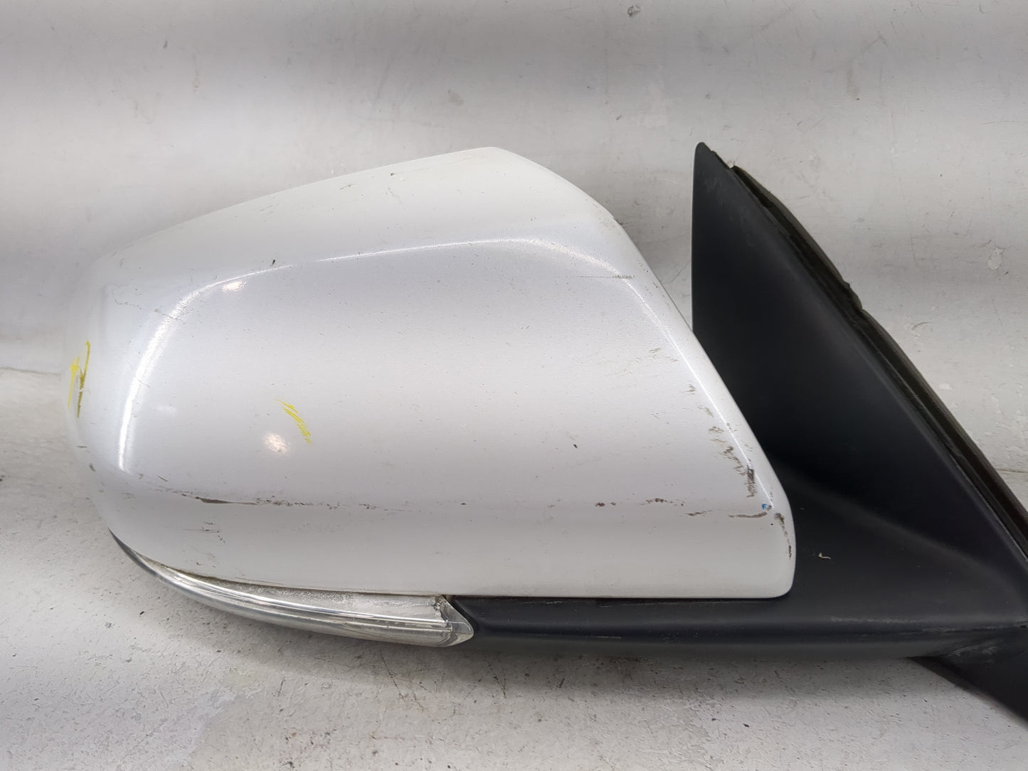 2014-2018 Cadillac Ats Passenger Side View Mirror - Right Door Mirror OEM Used - Oemusedautoparts1.com
