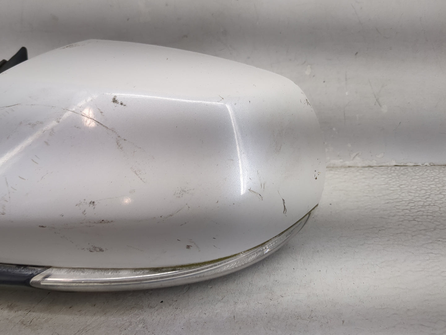 2018 Cadillac Ats Driver Side View Mirror - Left Door Mirror OEM Used - Oemusedautoparts1.com