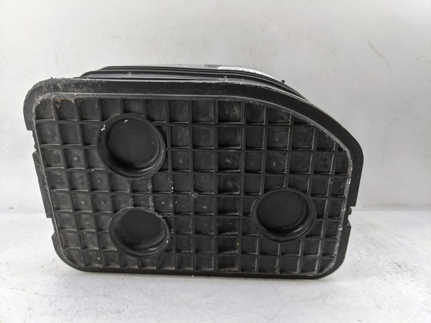 2018 Cadillac Ats Fuel Vapor Charcoal Canister - Oemusedautoparts1.com
