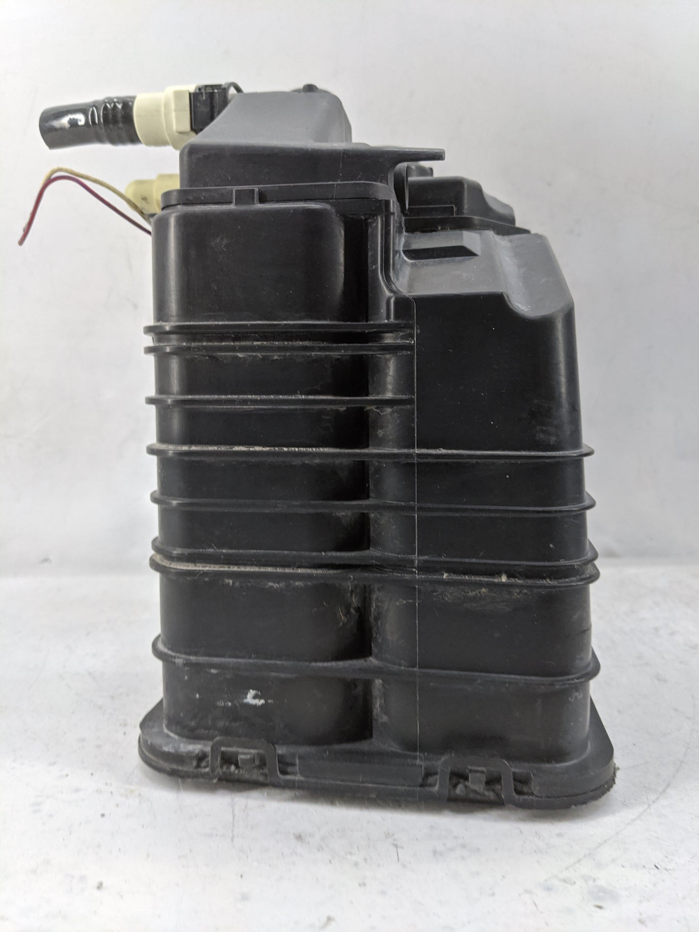 2018 Cadillac Ats Fuel Vapor Charcoal Canister - Oemusedautoparts1.com