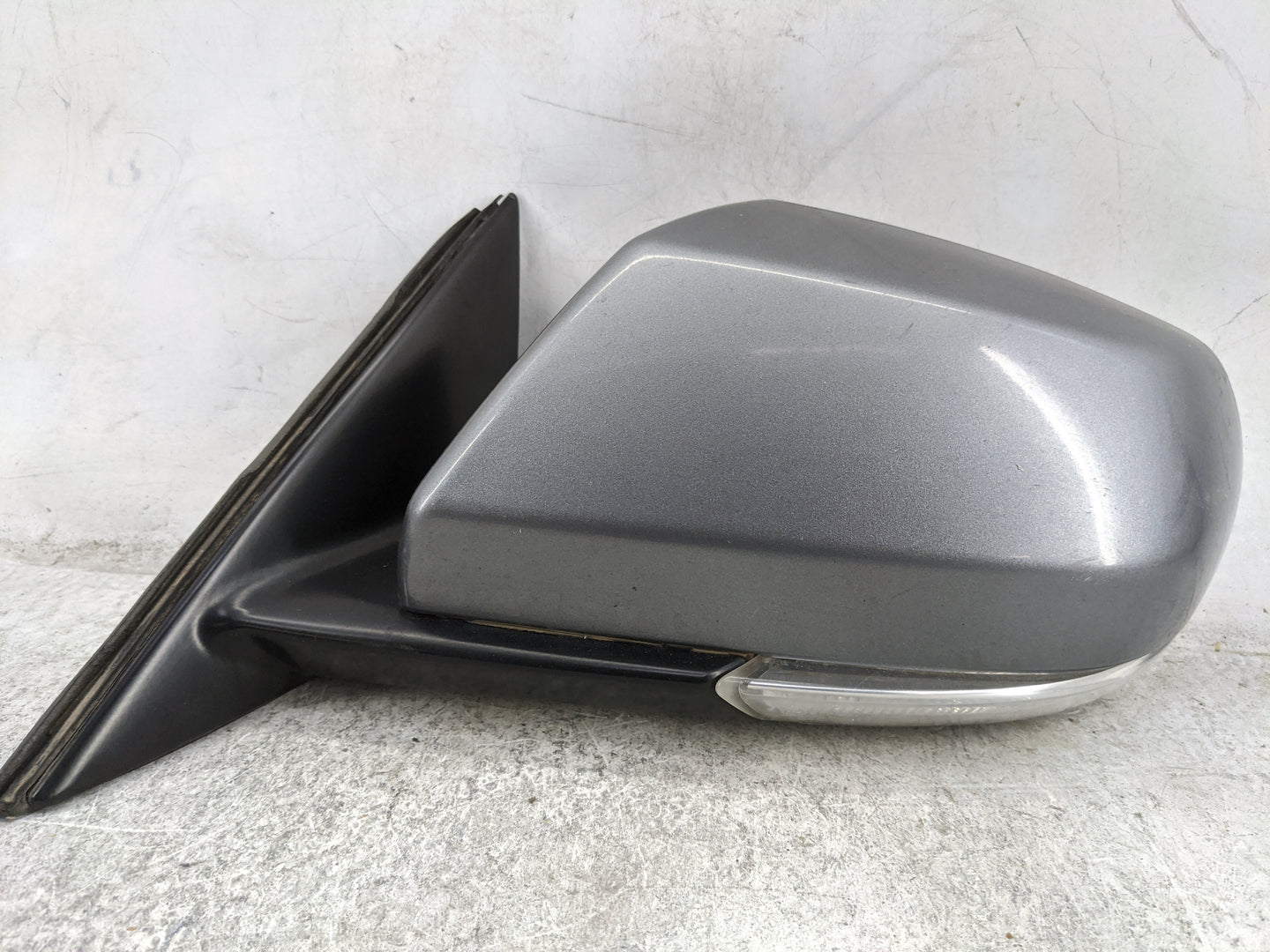 2016-2018 Cadillac Ats Driver Side View Mirror - Left Door Mirror OEM Used - Oemusedautoparts1.com