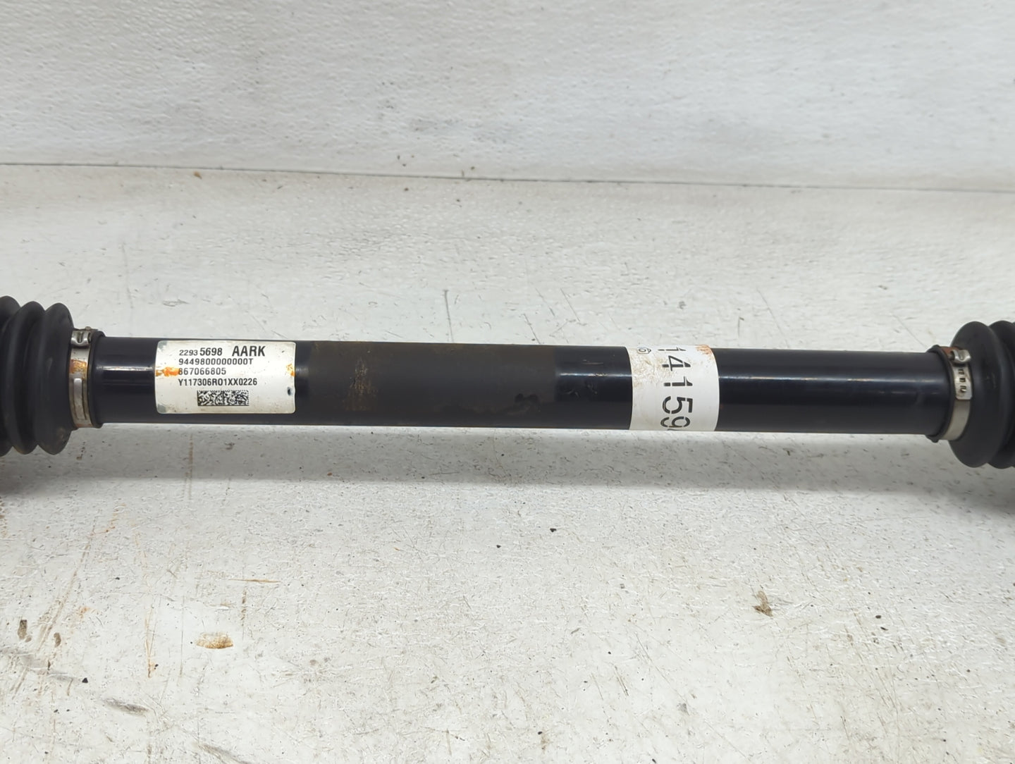 2016-2018 Cadillac Ct6 Axle Shaft Rear Driver Cv C/v - Oemusedautoparts1.com