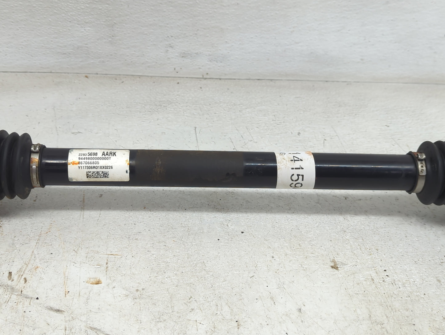 2016-2018 Cadillac Ct6 Axle Shaft Rear Driver Cv C/v - Oemusedautoparts1.com