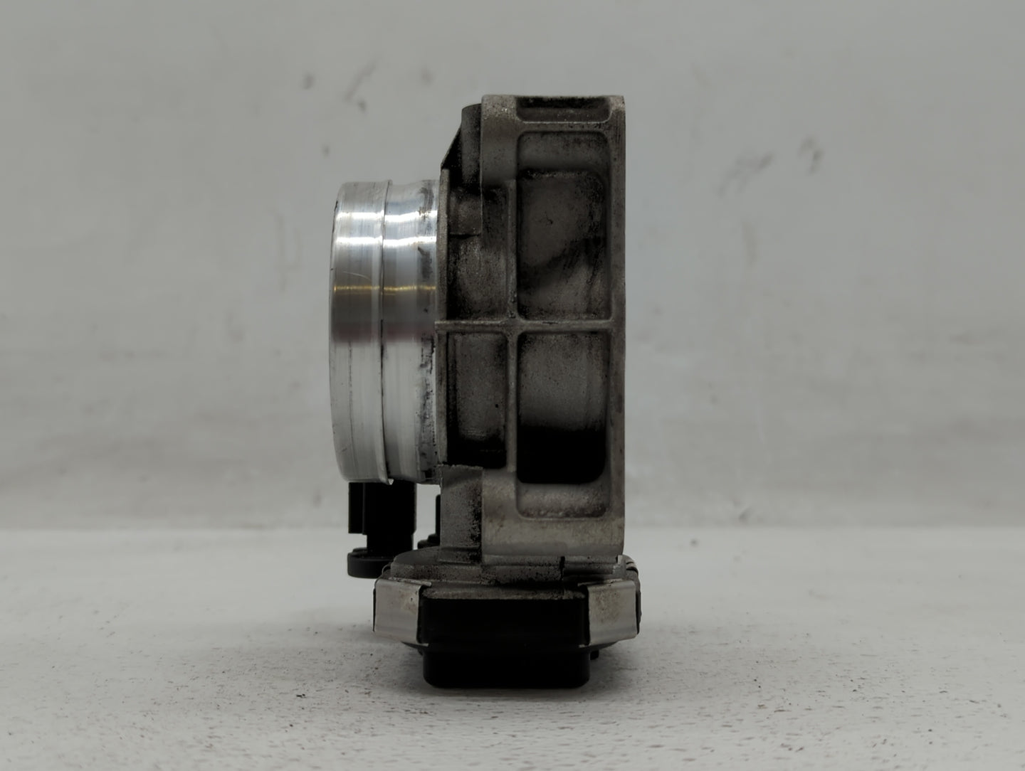 2016-2018 Cadillac Ct6 Throttle Body P/N:12627067DA 12681472AA, 12669071DA Fits Fits 2013 2014 2015 2016 2017 2018 2019 2020