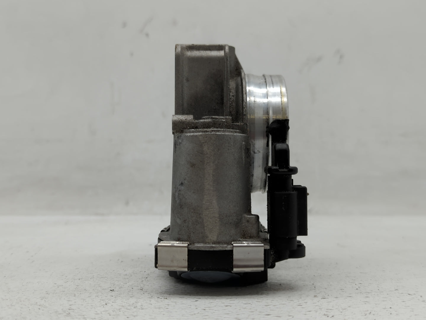 2016-2018 Cadillac Ct6 Throttle Body P/N:12627067DA 12681472AA, 12669071DA Fits Fits 2013 2014 2015 2016 2017 2018 2019 2020