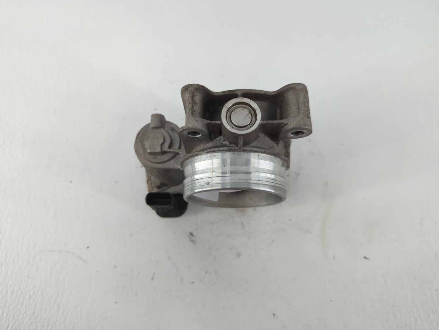 2016-2018 Cadillac Ct6 Throttle Body P/N:12670837AA Fits Fits 2013 2014 2015 2016 2017 2018 2019 2020 2021 OEM Used Auto Par