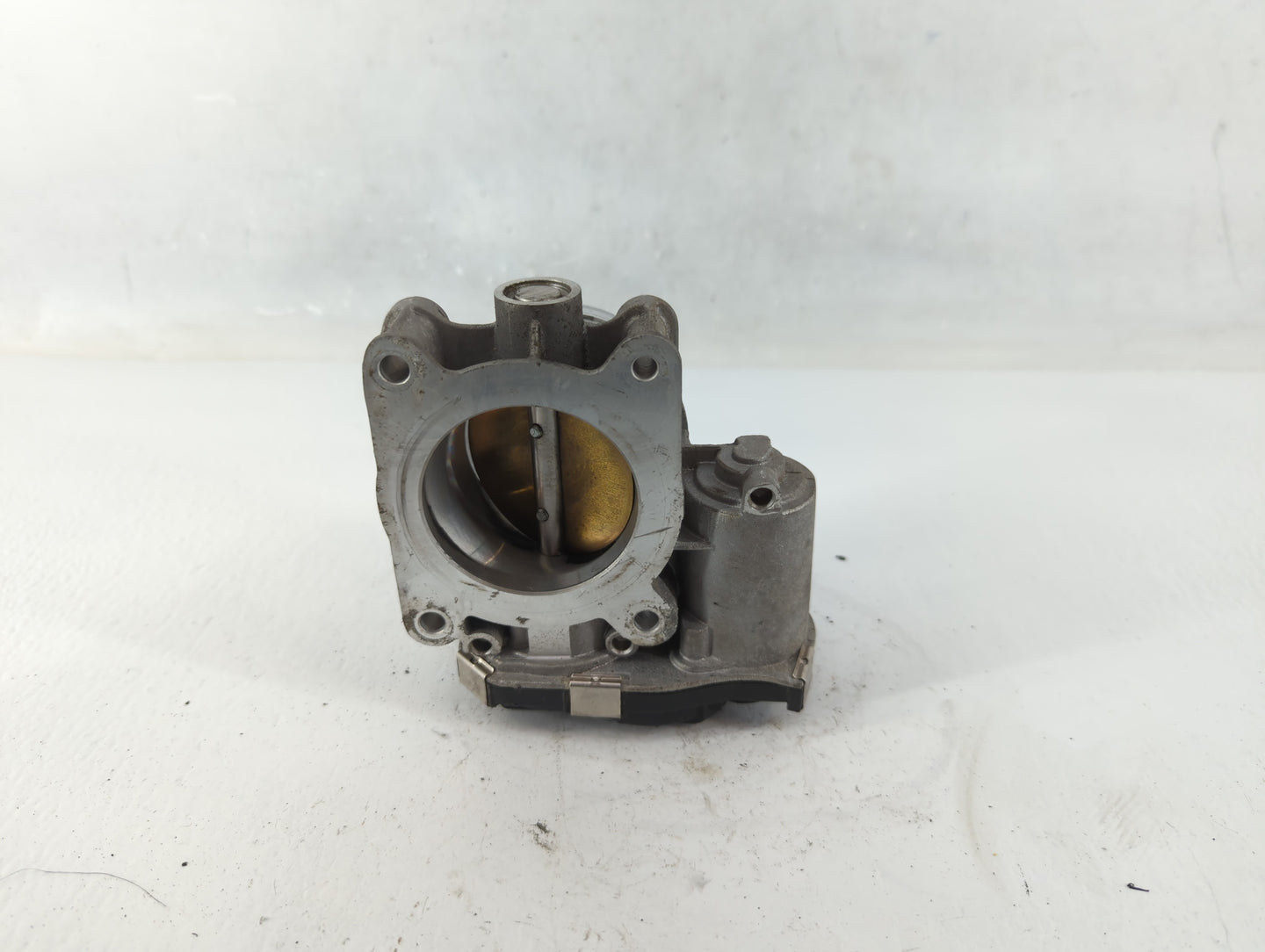 2016-2018 Cadillac Ct6 Throttle Body P/N:12670837AA Fits Fits 2013 2014 2015 2016 2017 2018 2019 2020 2021 OEM Used Auto Par