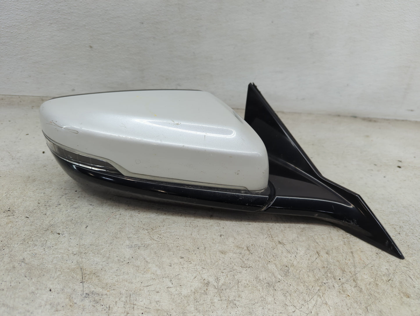 2016-2019 Cadillac Cts Passenger Side View Mirror - Right Door Mirror OEM Used - Oemusedautoparts1.com