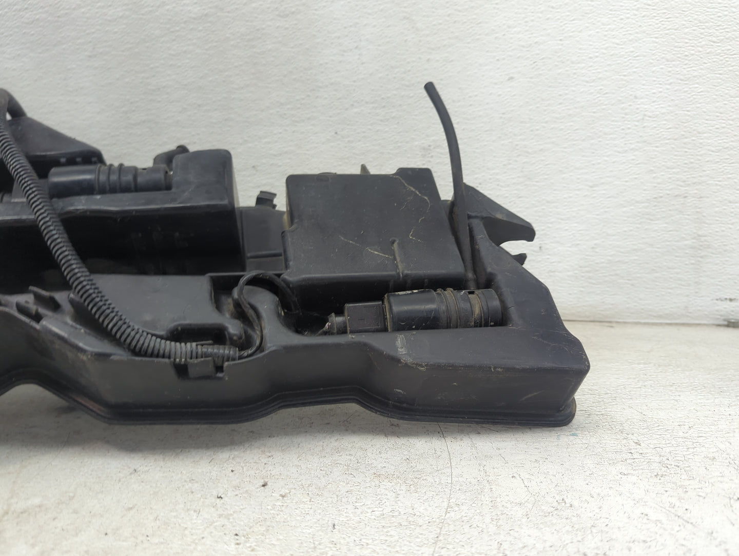 2016-2019 Cadillac Cts Windshield Washer Fluid Reservoir Bottle Oem - Oemusedautoparts1.com