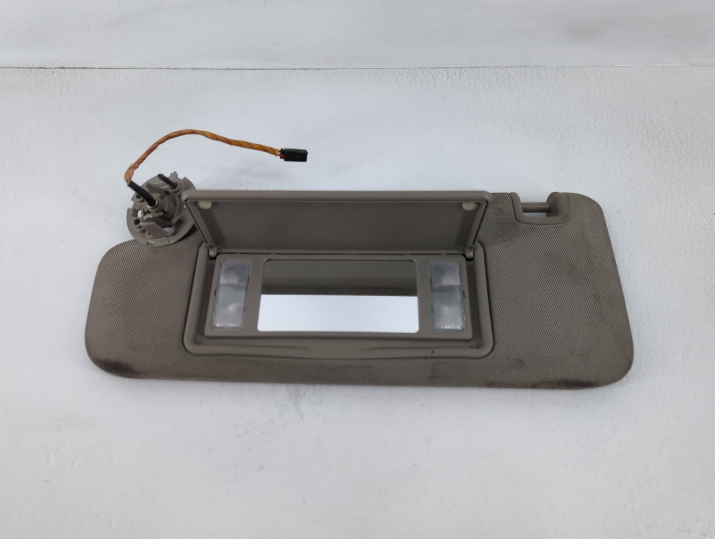 2014-2019 Cadillac Cts Sun Visor Shade Replacement Driver Left Mirror Fits Fits 2014 2015 2016 2017 2018 2019 OEM Used Auto 