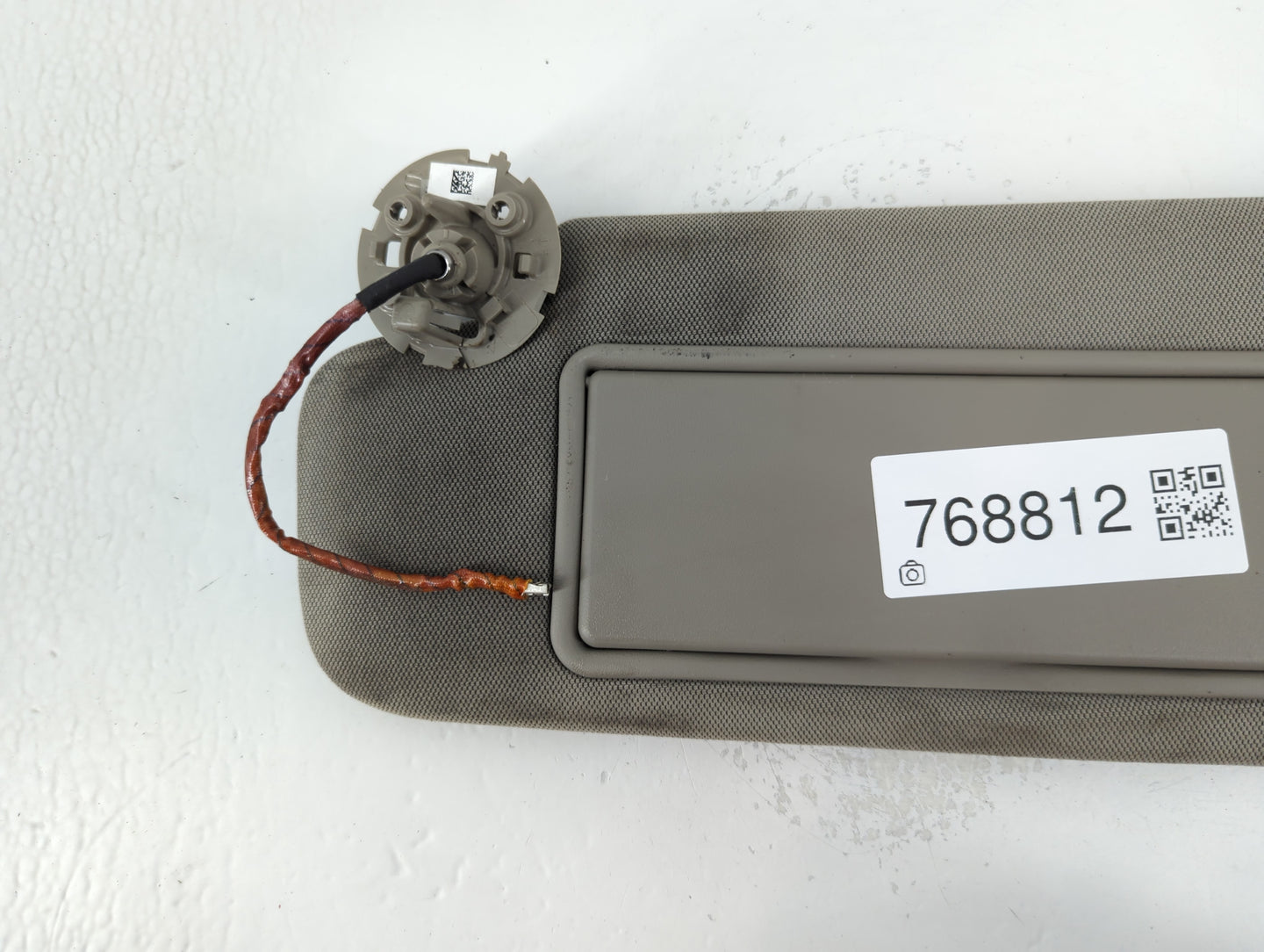 2014-2019 Cadillac Cts Sun Visor Shade Replacement Driver Left Mirror Fits Fits 2014 2015 2016 2017 2018 2019 OEM Used Auto 