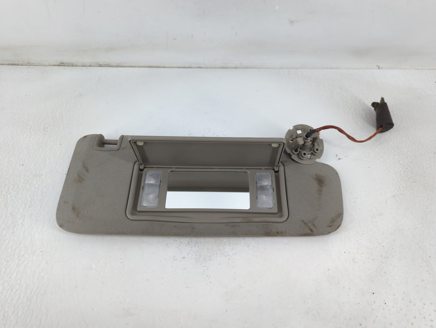 2014-2019 Cadillac Cts Sun Visor Shade Replacement Driver Left Mirror Fits Fits 2014 2015 2016 2017 2018 2019 OEM Used Auto 