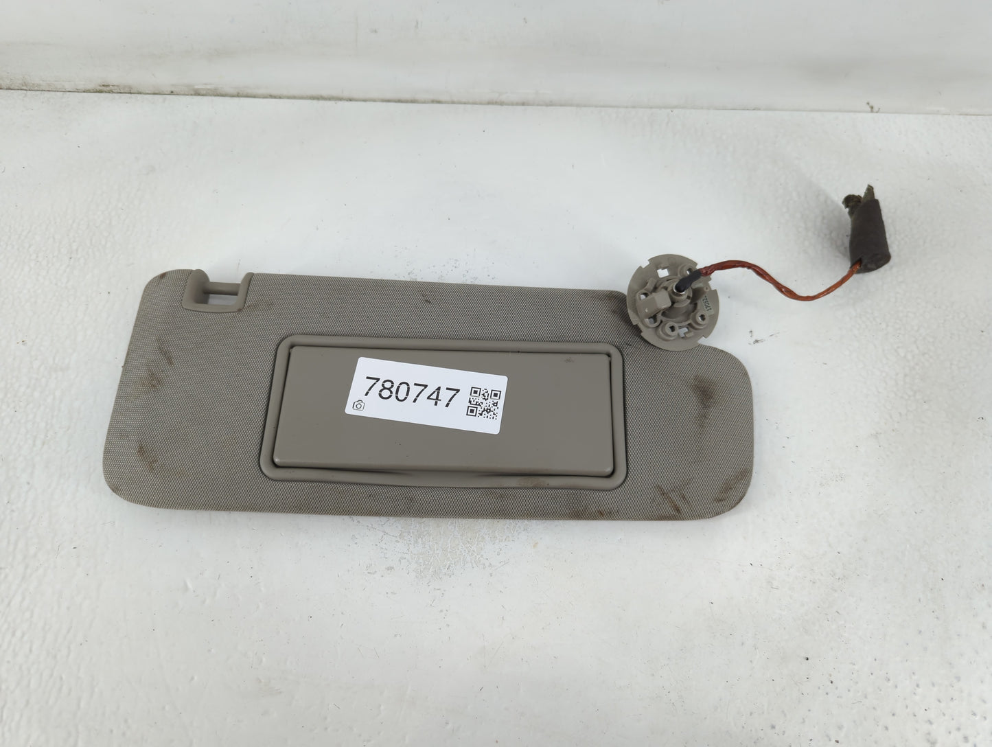 2014-2019 Cadillac Cts Sun Visor Shade Replacement Driver Left Mirror Fits Fits 2014 2015 2016 2017 2018 2019 OEM Used Auto 