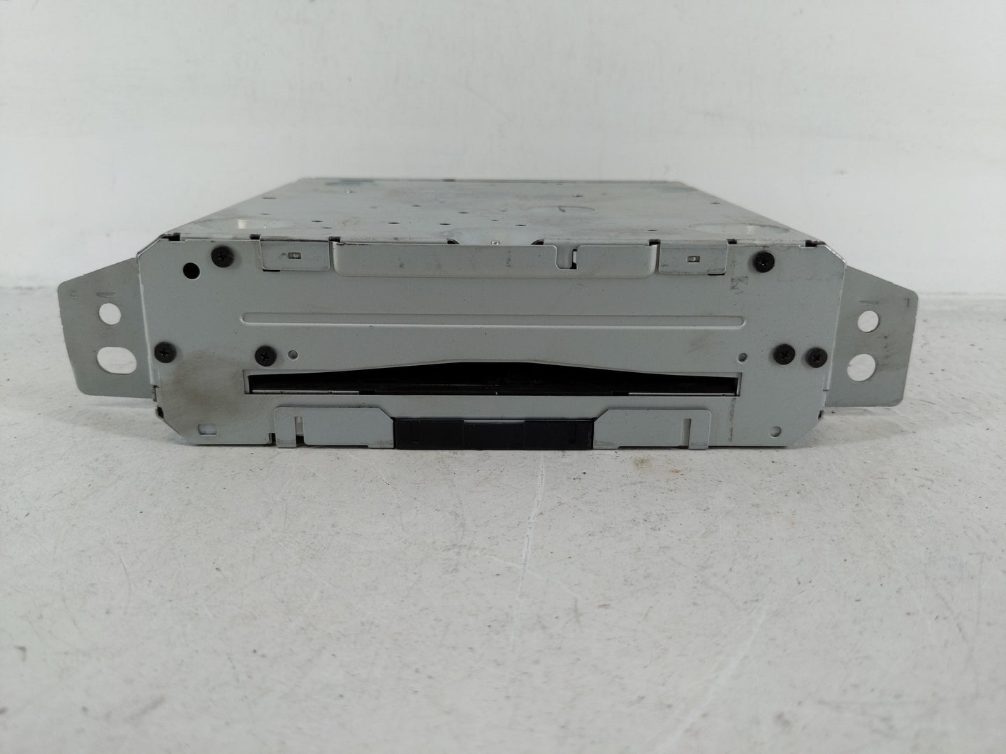 2017-2018 Cadillac Escalade Radio AM FM Cd Player Receiver Replacement P/N:84409478 Fits Fits 2017 2018 2019 OEM Used Auto P