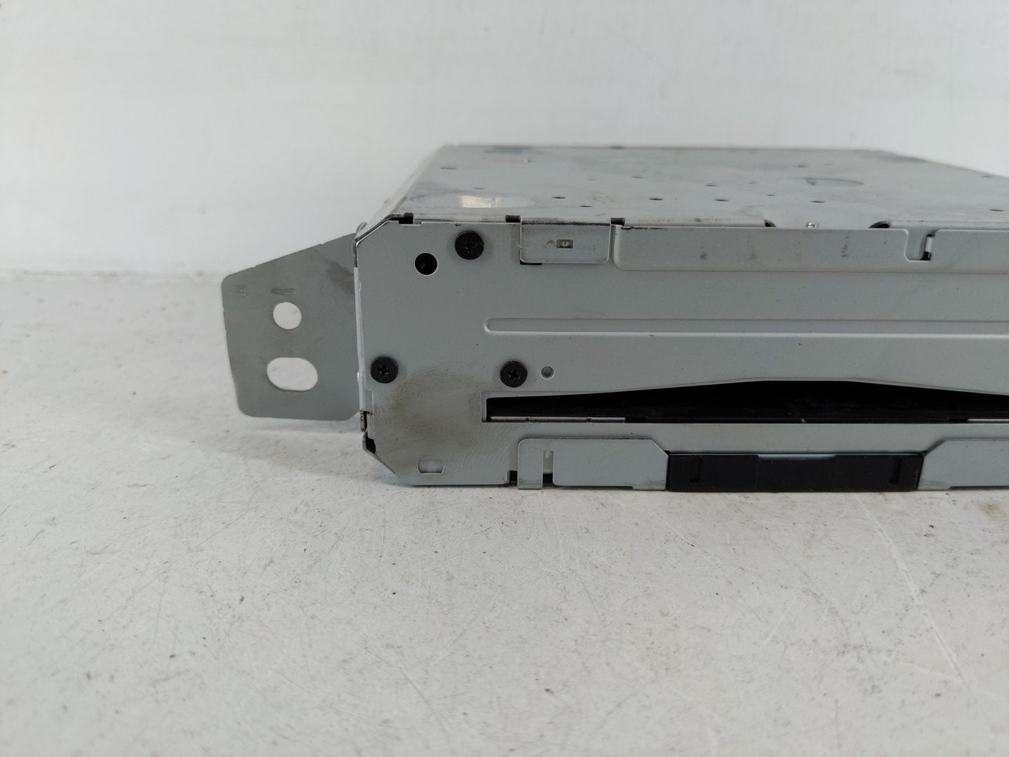 2017-2018 Cadillac Escalade Radio AM FM Cd Player Receiver Replacement P/N:84409478 Fits Fits 2017 2018 2019 OEM Used Auto P