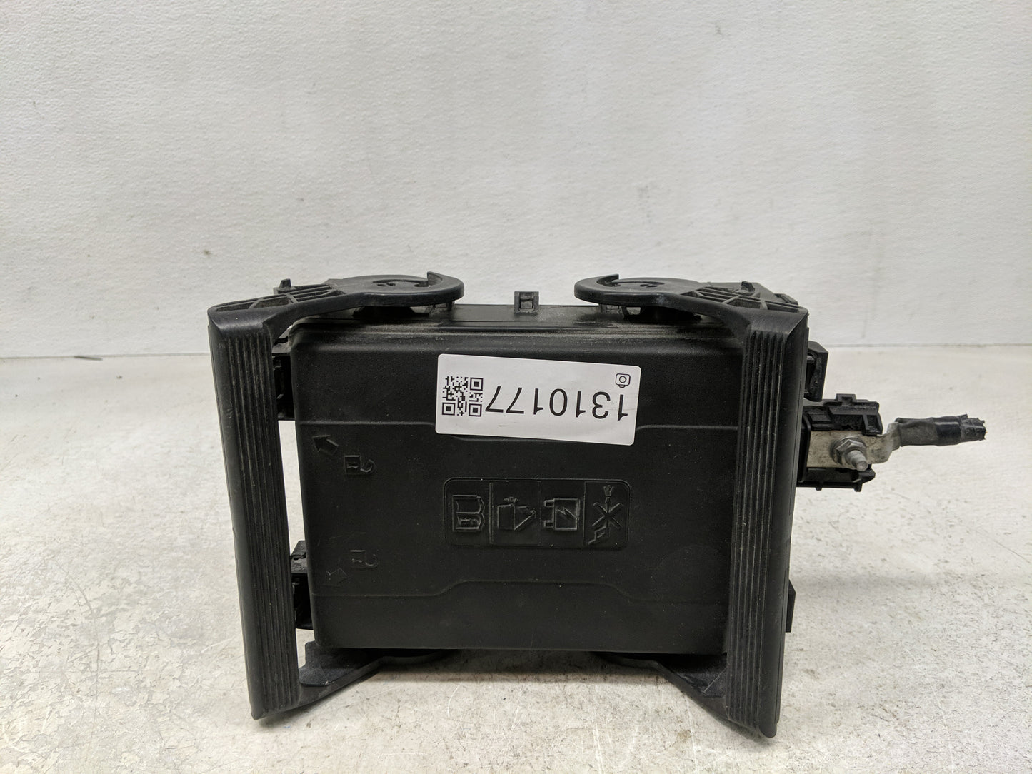 2015-2020 Cadillac Escalade Fusebox Fuse Box Panel Relay Module P/N:718845576 84114437 Fits Fits 2015 2016 2017 2018 2019 20