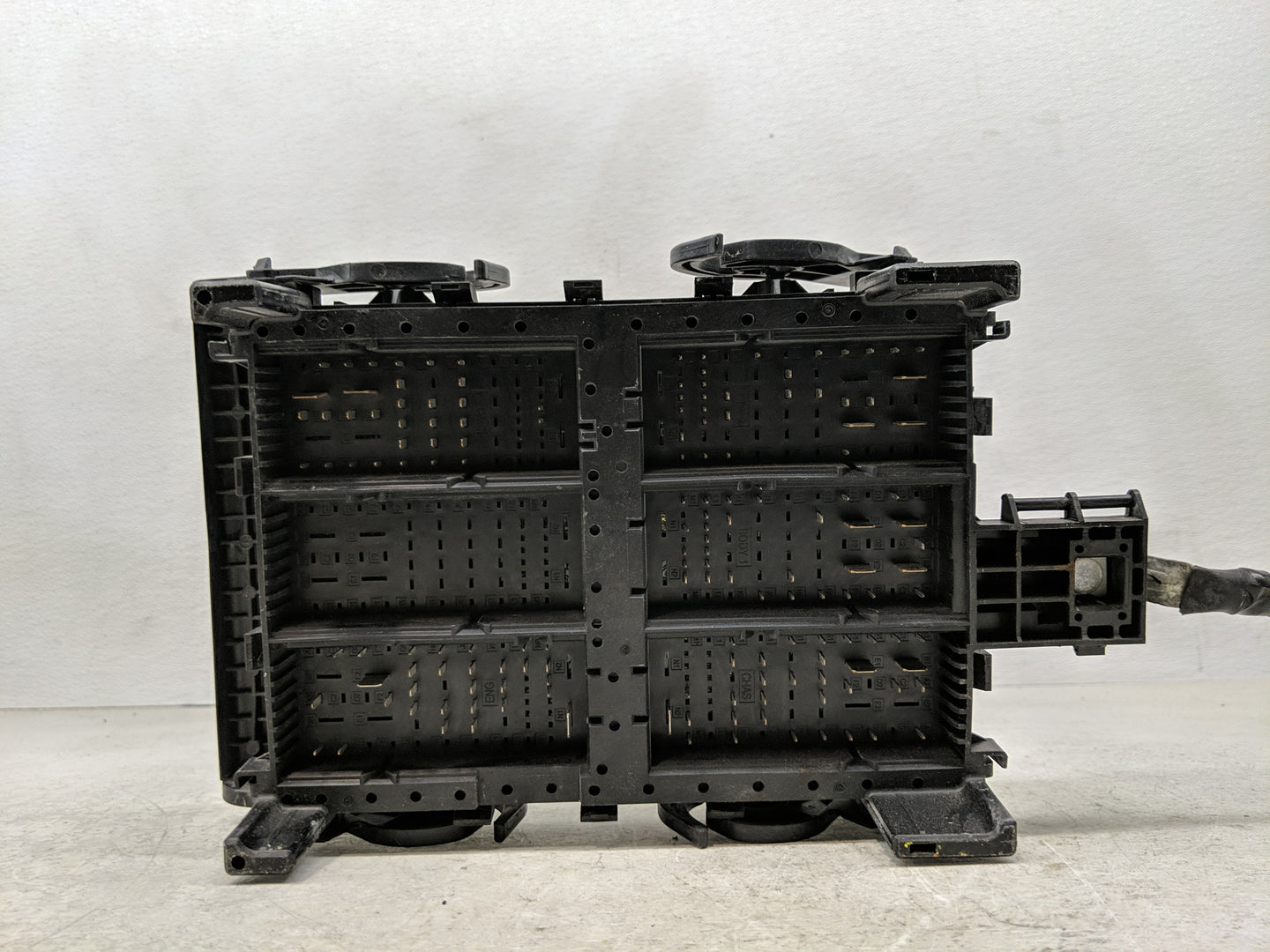 2015-2020 Cadillac Escalade Fusebox Fuse Box Panel Relay Module P/N:718845576 84114437 Fits Fits 2015 2016 2017 2018 2019 20