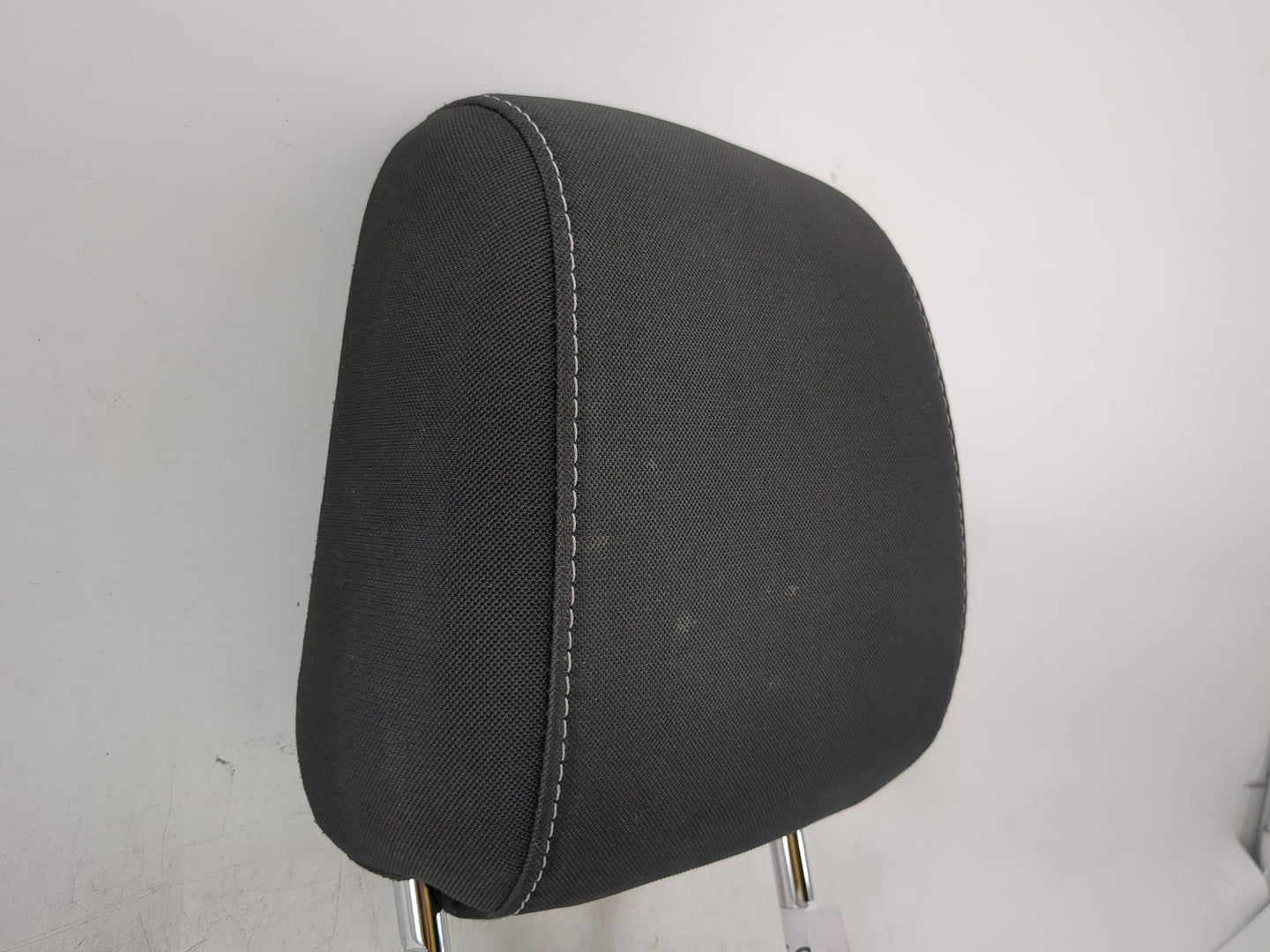 2016-2020 Cadillac Escalade Headrest Head Rest Front Driver Passenger Seat Fits Fits 2016 2017 2018 2019 2020 OEM Used Auto 
