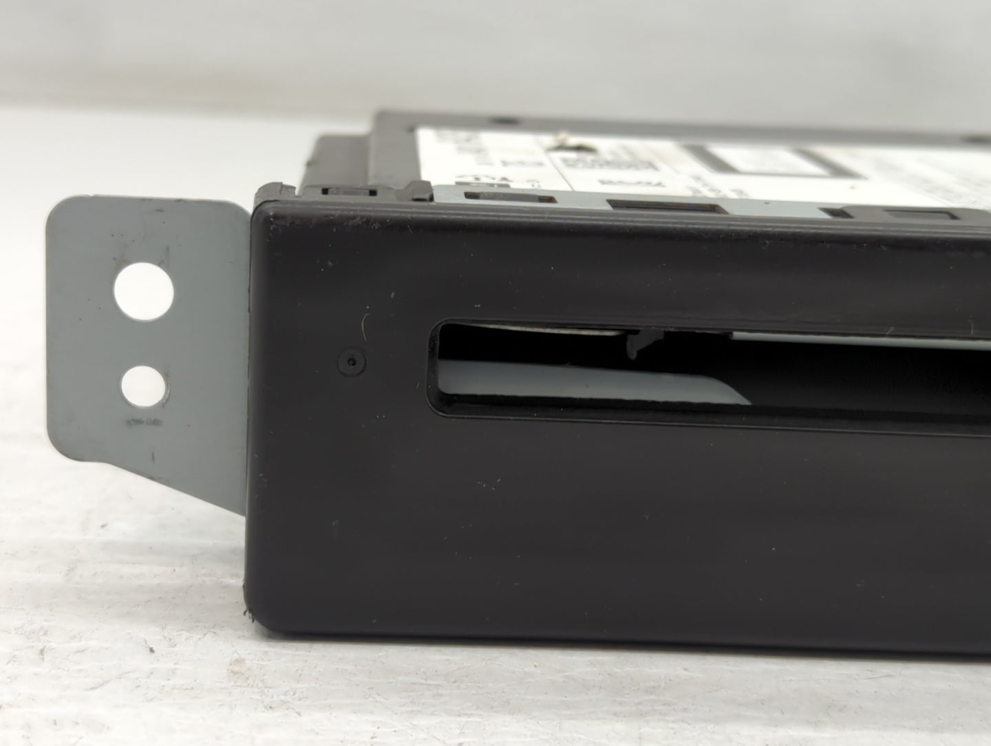 2017-2018 Cadillac Escalade Am Fm Cd Player Radio Receiver - Oemusedautoparts1.com