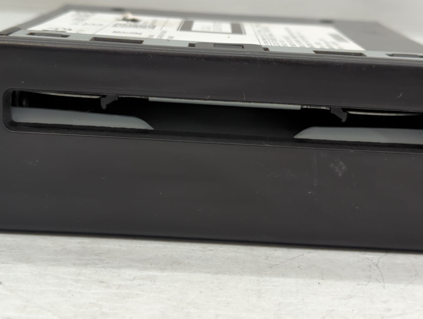 2017-2018 Cadillac Escalade Am Fm Cd Player Radio Receiver - Oemusedautoparts1.com