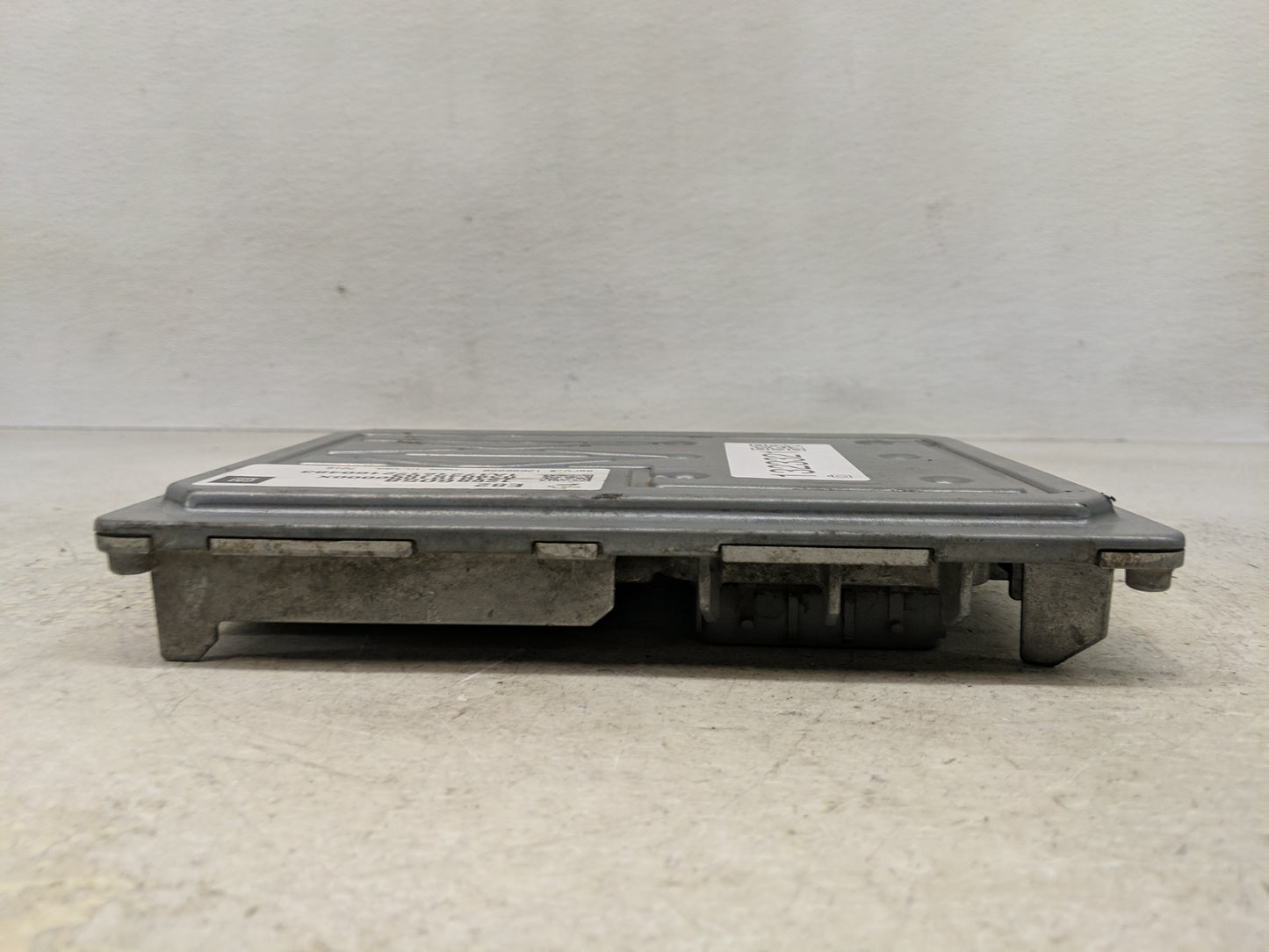 2017-2020 Cadillac Xt5 PCM Engine Control Computer ECU ECM PCU OEM P/N:039045703 12686058 Fits OEM Used Auto Parts - Oemused
