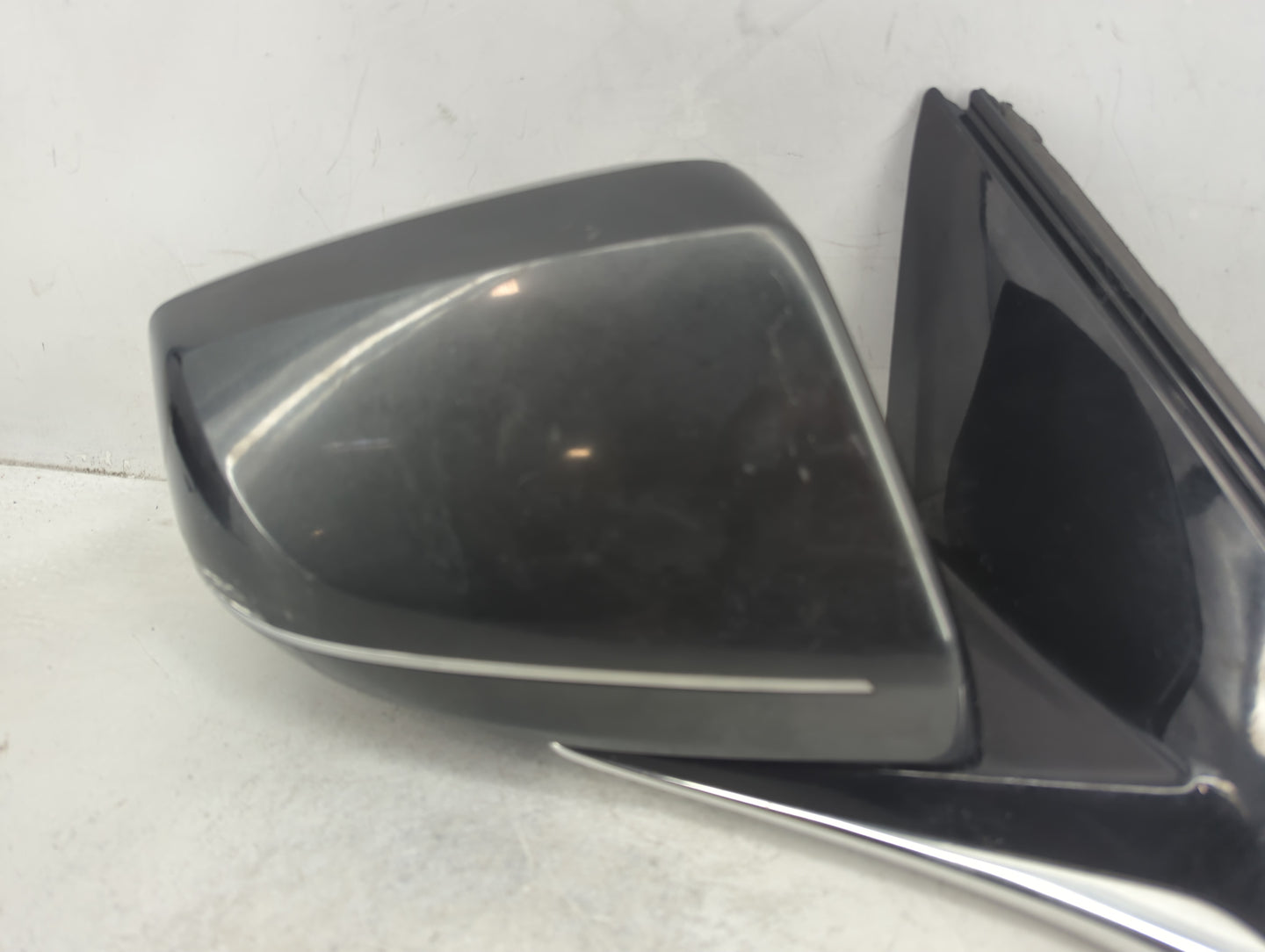 2018 Cadillac Xt5 Passenger Side View Mirror - Right Door Mirror OEM Used - Oemusedautoparts1.com