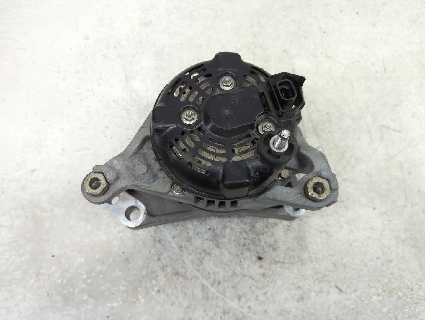 2017-2020 Cadillac Xt5 Alternator Replacement Generator Charging Assembly Engine OEM P/N:TN104211-8912 13520809 Fits OEM Use