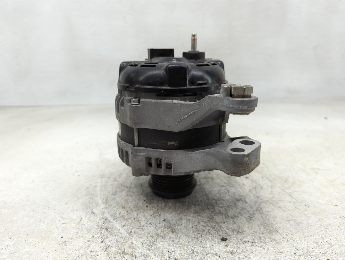 2017-2020 Cadillac Xt5 Alternator Replacement Generator Charging Assembly Engine OEM P/N:TN104211-8912 13520809 Fits OEM Use