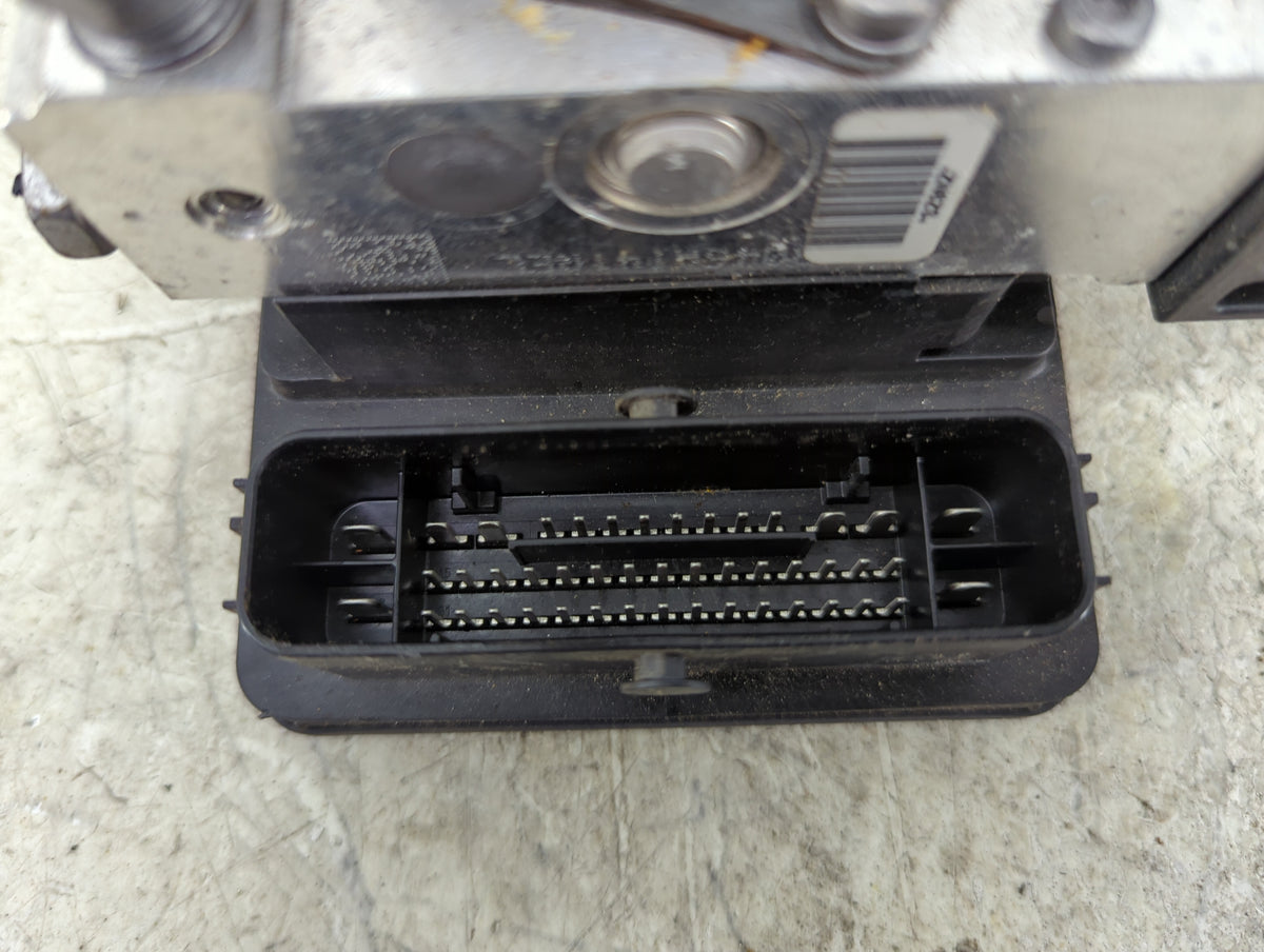 2018-2020 Cadillac Xt5 ABS Pump Control Module Replacement P/N:8440 8130 A007G190, 8511207 Fits Fits 2018 2019 2020 OEM Used