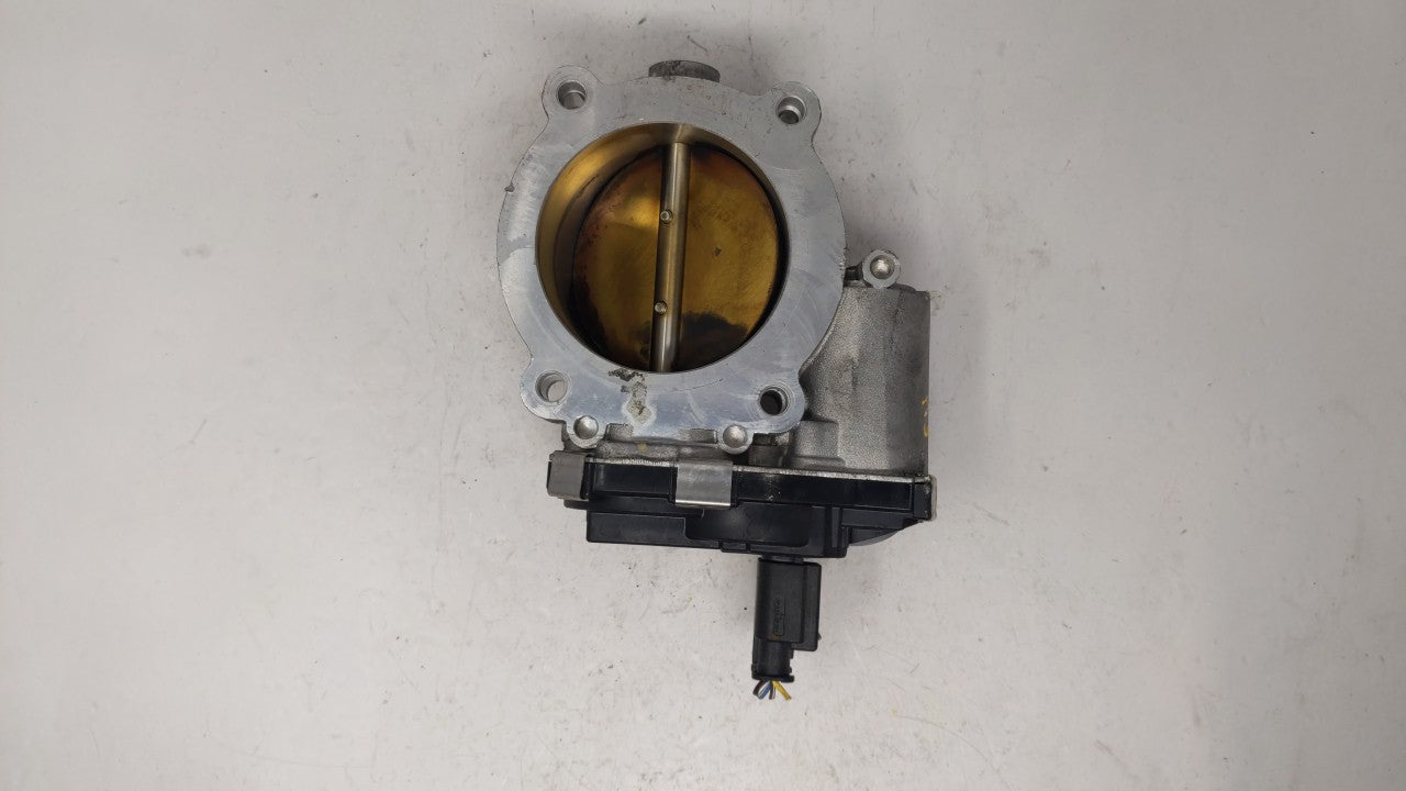 2017-2018 Cadillac Xt5 Throttle Body P/N:12671014 12648414, 1267 1014 Fits Fits 2016 2017 2018 2019 OEM Used Auto Parts - Oe