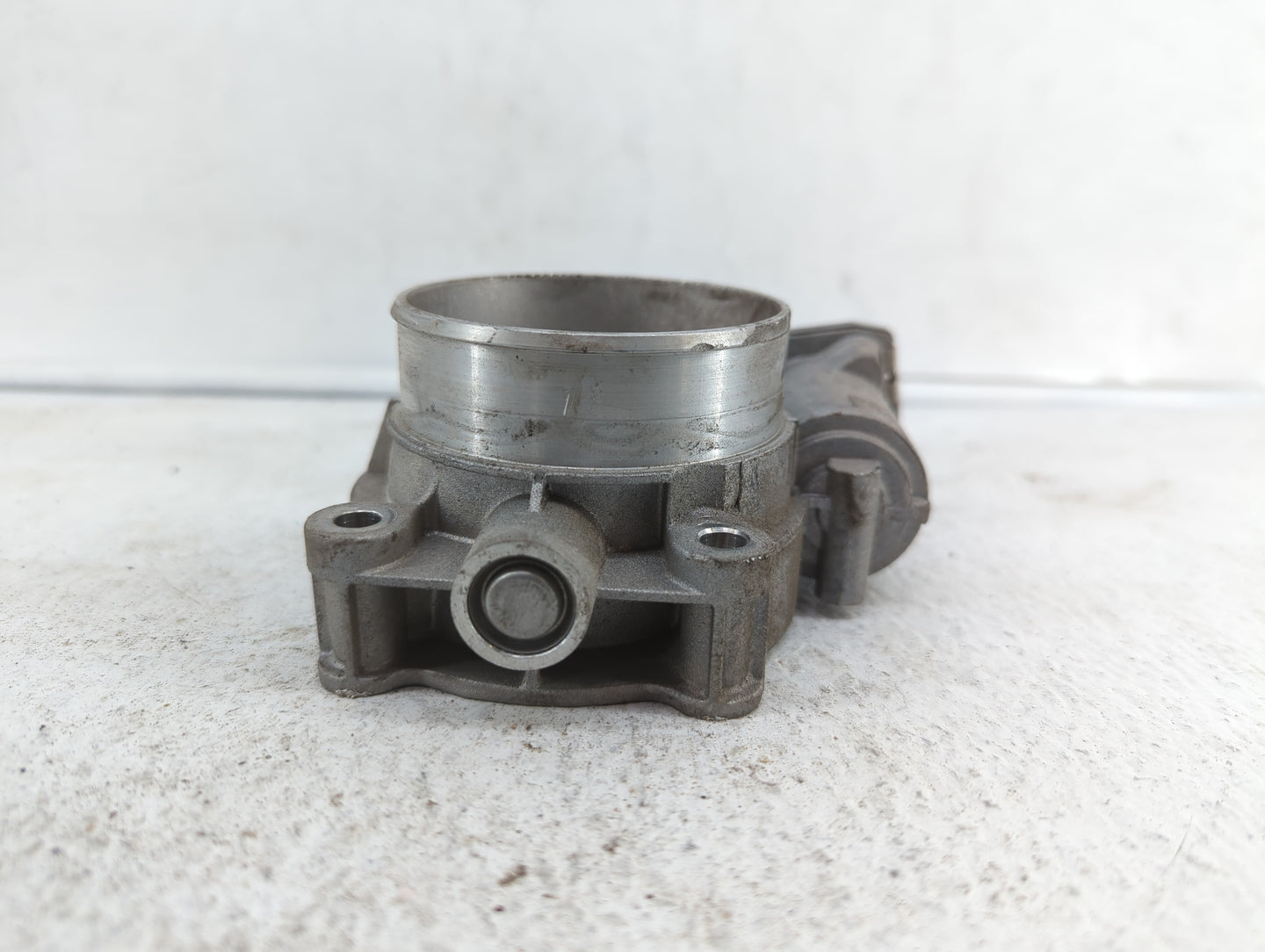 2017-2018 Cadillac Xt5 Throttle Body P/N:12671014 12648414, 1267 1014 Fits Fits 2016 2017 2018 2019 OEM Used Auto Parts - Oe