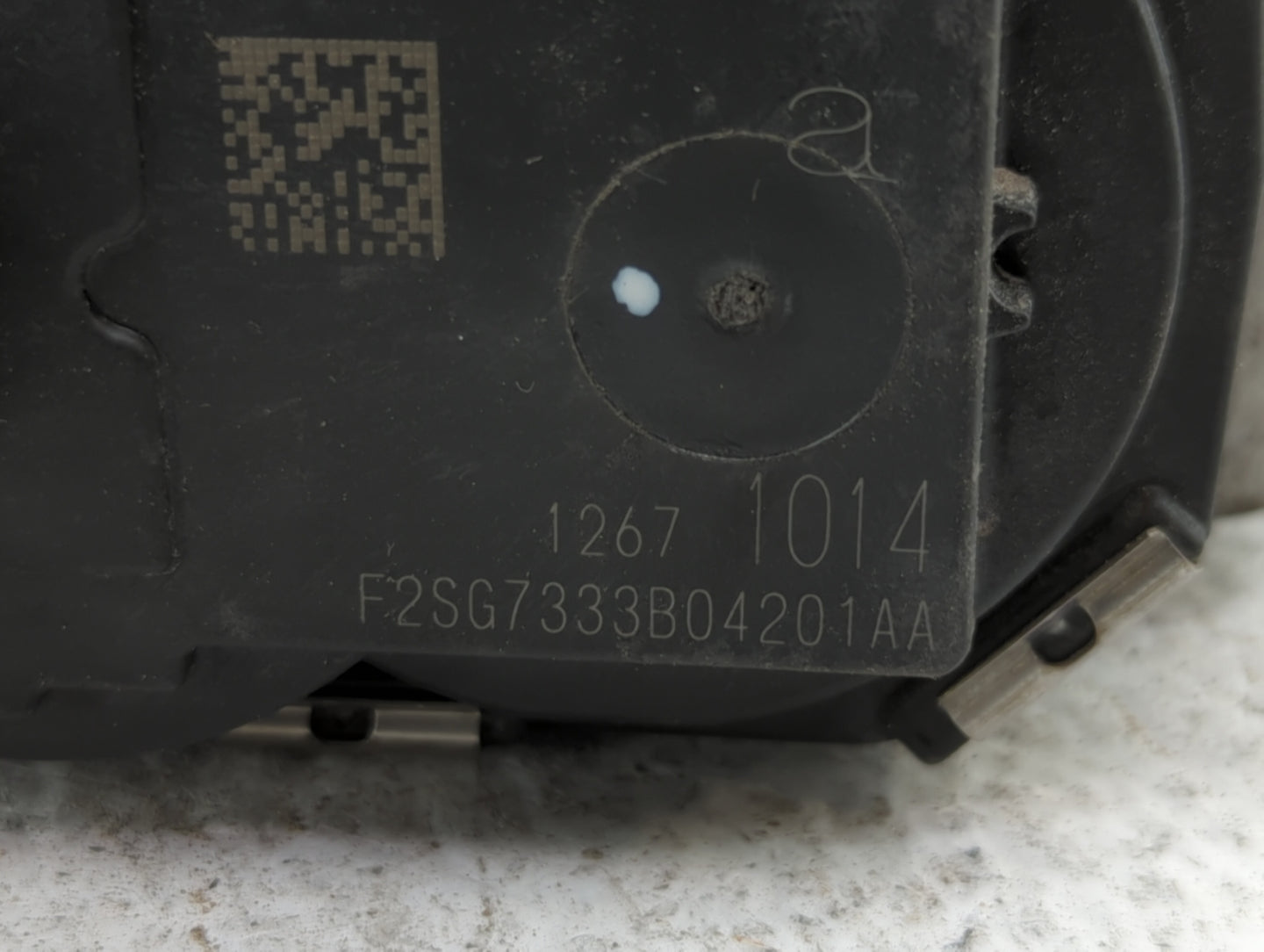 2017-2018 Cadillac Xt5 Throttle Body P/N:12671014 12648414, 1267 1014 Fits Fits 2016 2017 2018 2019 OEM Used Auto Parts - Oe