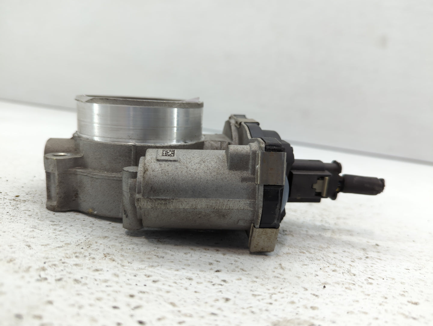 2017-2020 Cadillac Xt5 Throttle Body P/N:12671014 Fits Fits 2016 2017 2018 2019 2020 2021 2022 OEM Used Auto Parts - Oemused