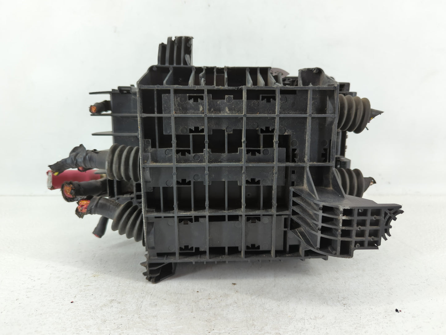 2017-2019 Cadillac Xt5 Fusebox Fuse Box Panel Relay Module P/N:PA66-GF13 7154-0936-30 Fits Fits 2017 2018 2019 OEM Used Auto