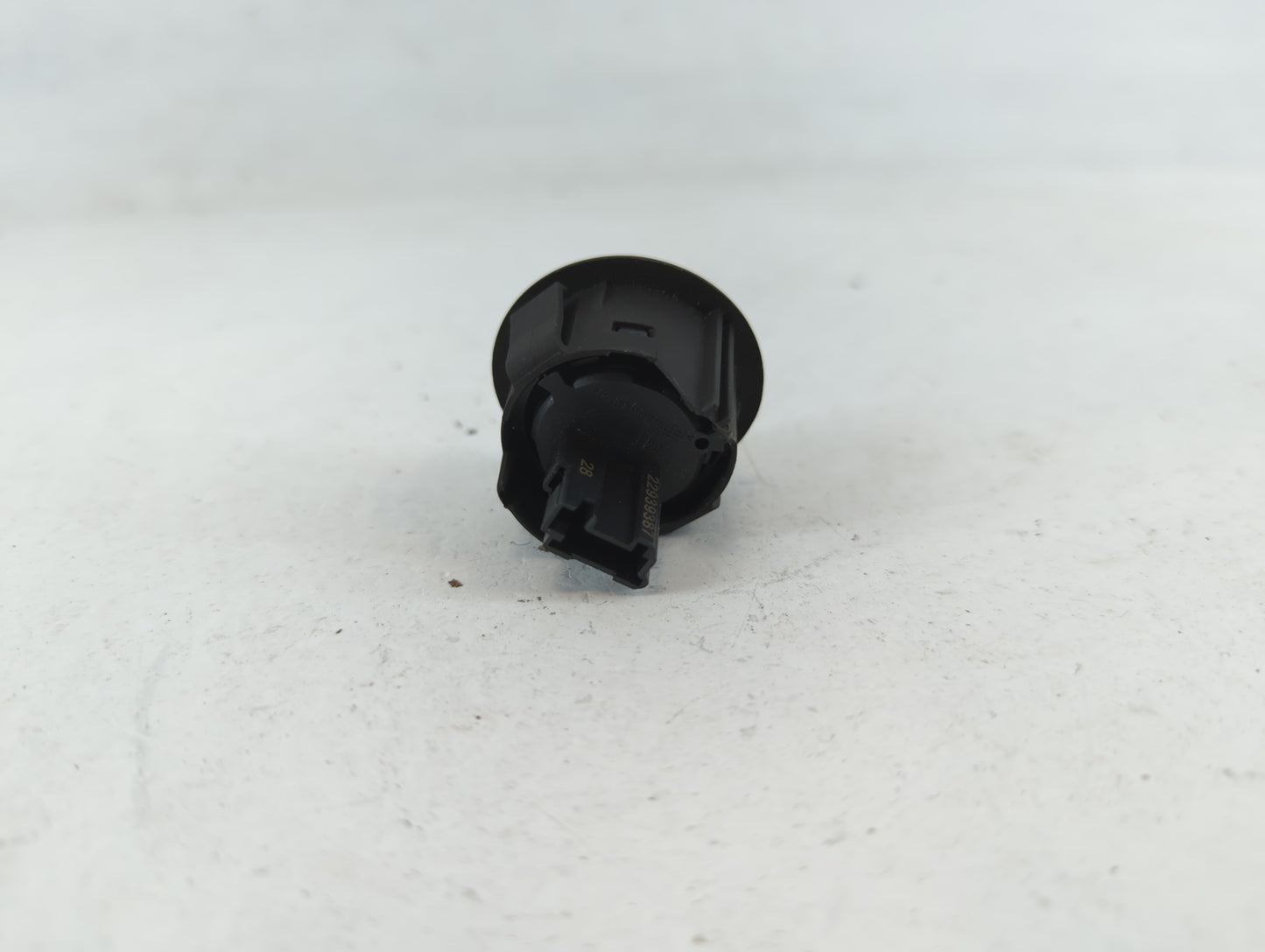 2017-2020 Cadillac Xt5 Master Power Window Switch Replacement Driver Side Left P/N:22939387 Fits OEM Used Auto Parts - Oemus