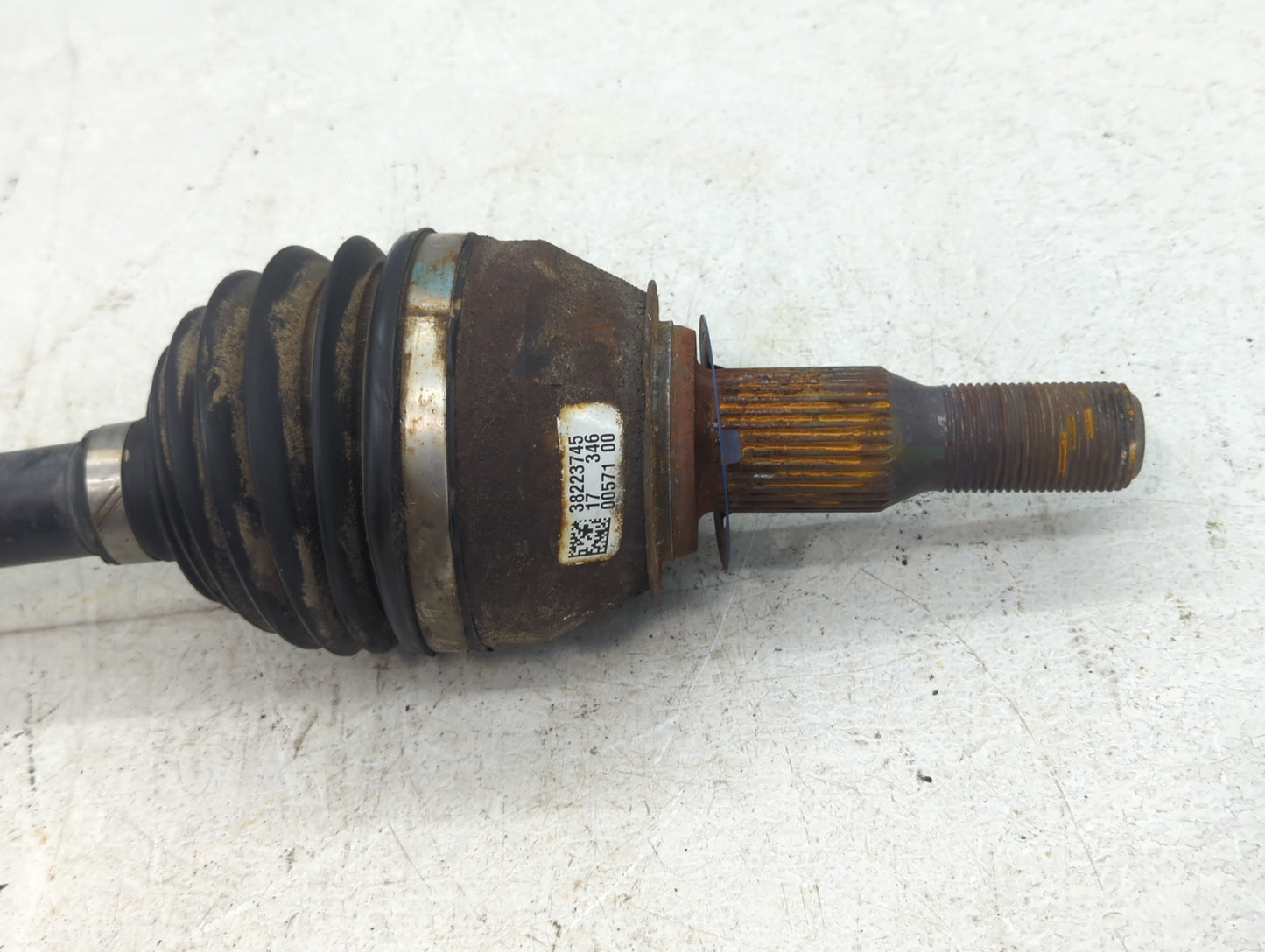 2018-2018 Cadillac Xt5 Axle Shaft Front Driver Cv C/v - Oemusedautoparts1.com