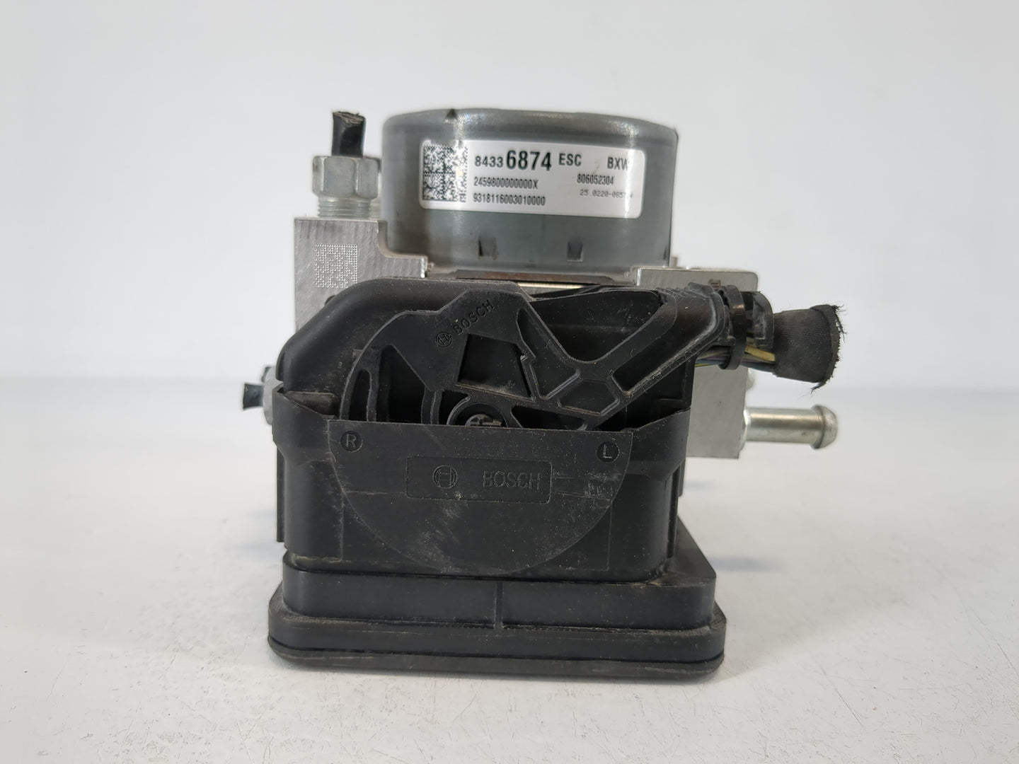 2018 Cadillac Xts ABS Pump Control Module Replacement P/N:84336874 Fits OEM Used Auto Parts - Oemusedautoparts1.com