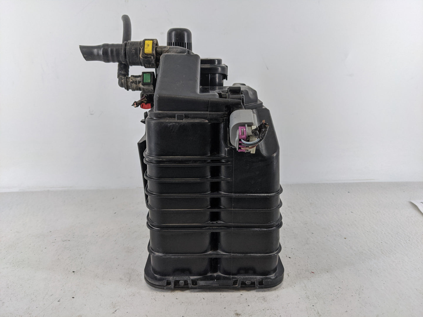 2018 Cadillac Xts Fuel Vapor Charcoal Canister - Oemusedautoparts1.com
