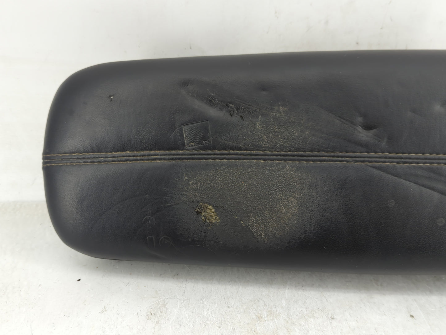 2018 Cadillac Xts Center Console Armrest Cover Lid Fits OEM Used Auto Parts - Oemusedautoparts1.com