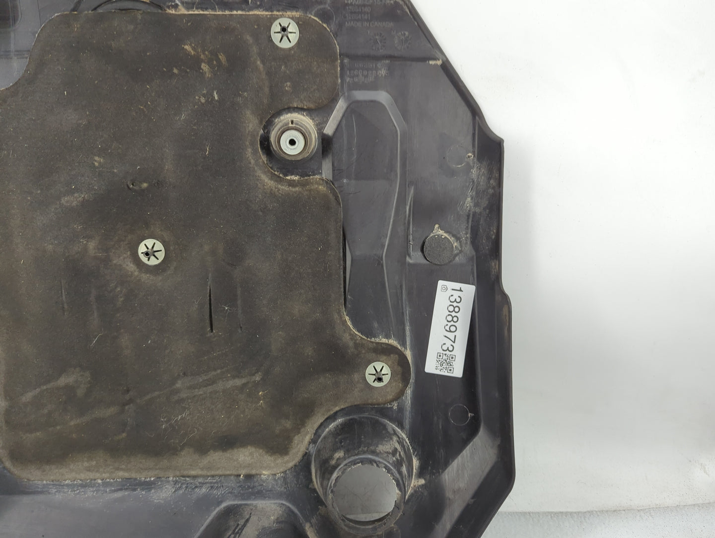 2018 Cadillac Xts Engine Cover - Oemusedautoparts1.com