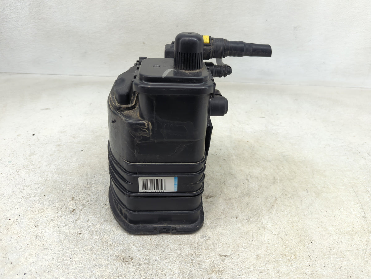 2018 Cadillac Xts Fuel Vapor Charcoal Canister 1389778 - Oemusedautoparts1.com