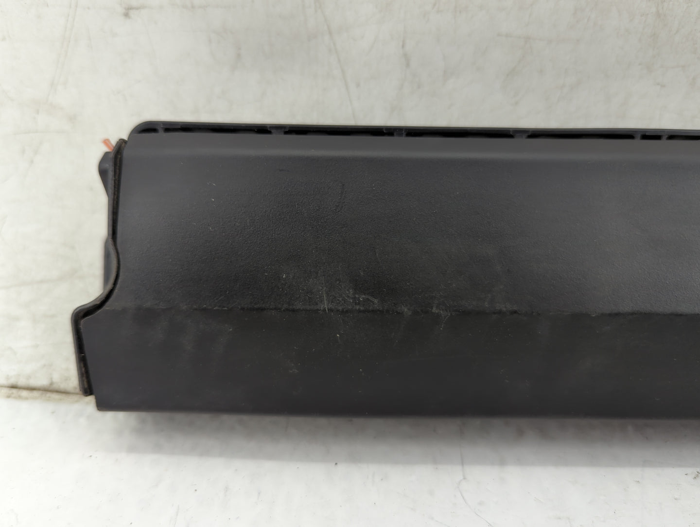 2018-2019 Cadillac Xts Air Bag Passenger Right Knee OEM P/N:84271140 Fits Fits 2018 2019 OEM Used Auto Parts - Oemusedautopa