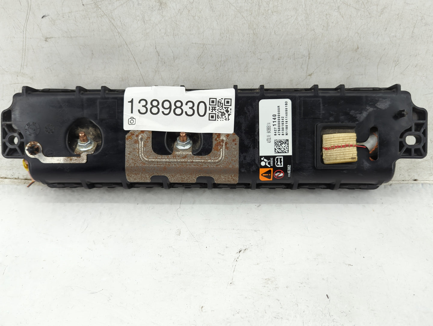 2018-2019 Cadillac Xts Air Bag Passenger Right Knee OEM P/N:84271140 Fits Fits 2018 2019 OEM Used Auto Parts - Oemusedautopa
