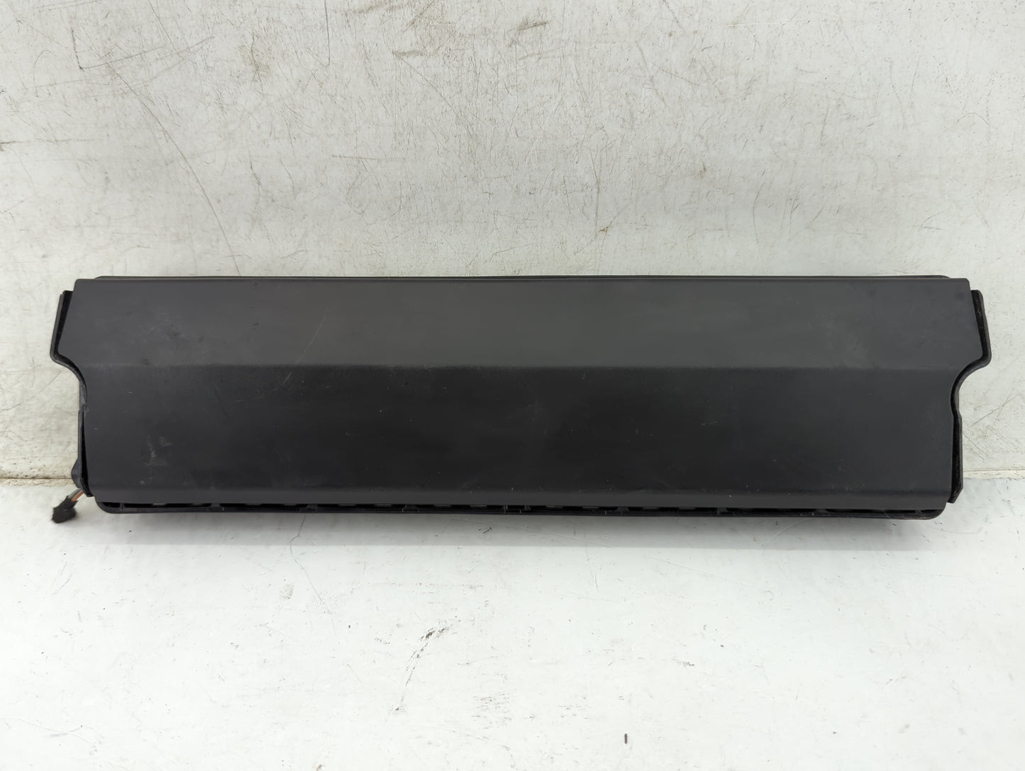 2018-2019 Cadillac Xts Air Bag Driver Left Knee OEM P/N:84271139 Fits Fits 2018 2019 OEM Used Auto Parts - Oemusedautoparts1