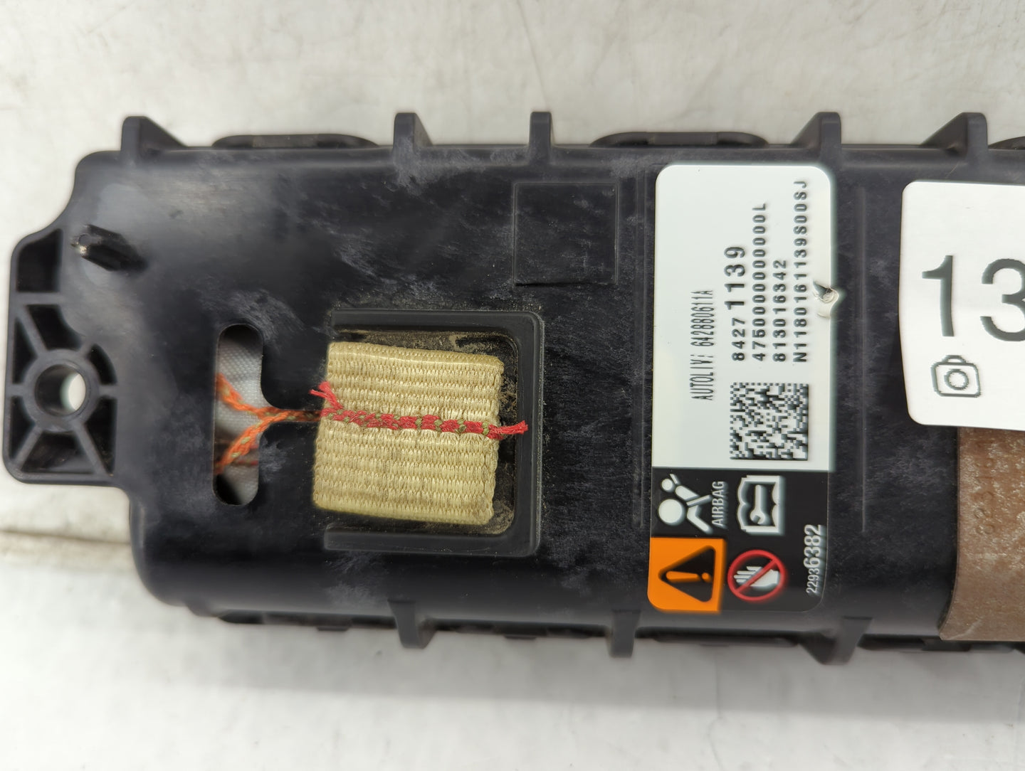 2018-2019 Cadillac Xts Air Bag Driver Left Knee OEM P/N:84271139 Fits Fits 2018 2019 OEM Used Auto Parts - Oemusedautoparts1