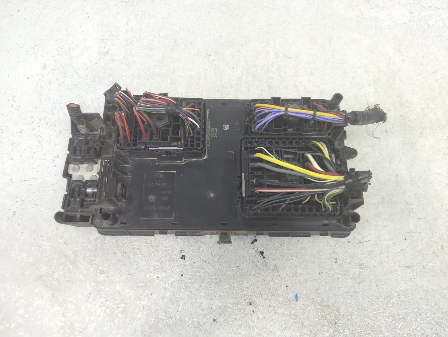 2018-2019 Cadillac Xts Fusebox Fuse Box Panel Relay Module Fits Fits 2018 2019 OEM Used Auto Parts - Oemusedautoparts1.com